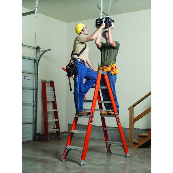 Louisville FM1508 Twin Front Ladder, 8 ft H, Type IA Duty Rating, Fiberglass, 300 lb