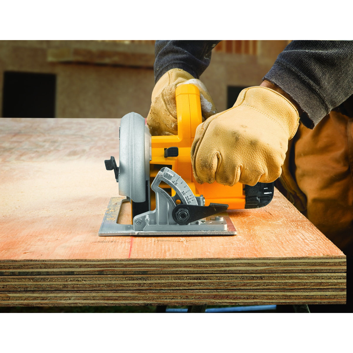 DeWALT DWE575 Corded 7-1/4" Lightweight Circular Saw