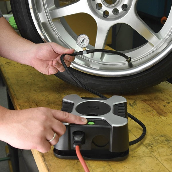 Slime 40029 Garage Tire Inflator, 120 V, 0 to 150 psi Pressure, Dial Gauge