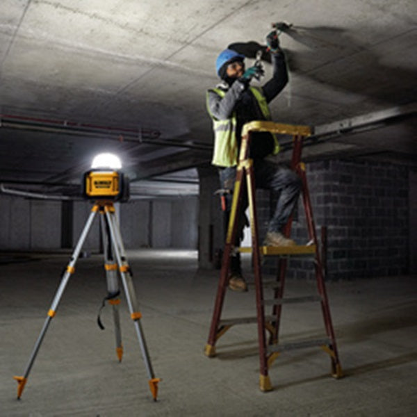 DeWALT DCL074 Cordless Work Light, 20 V, LED Lamp, 5000 Lumens Lumens, Black/Yellow