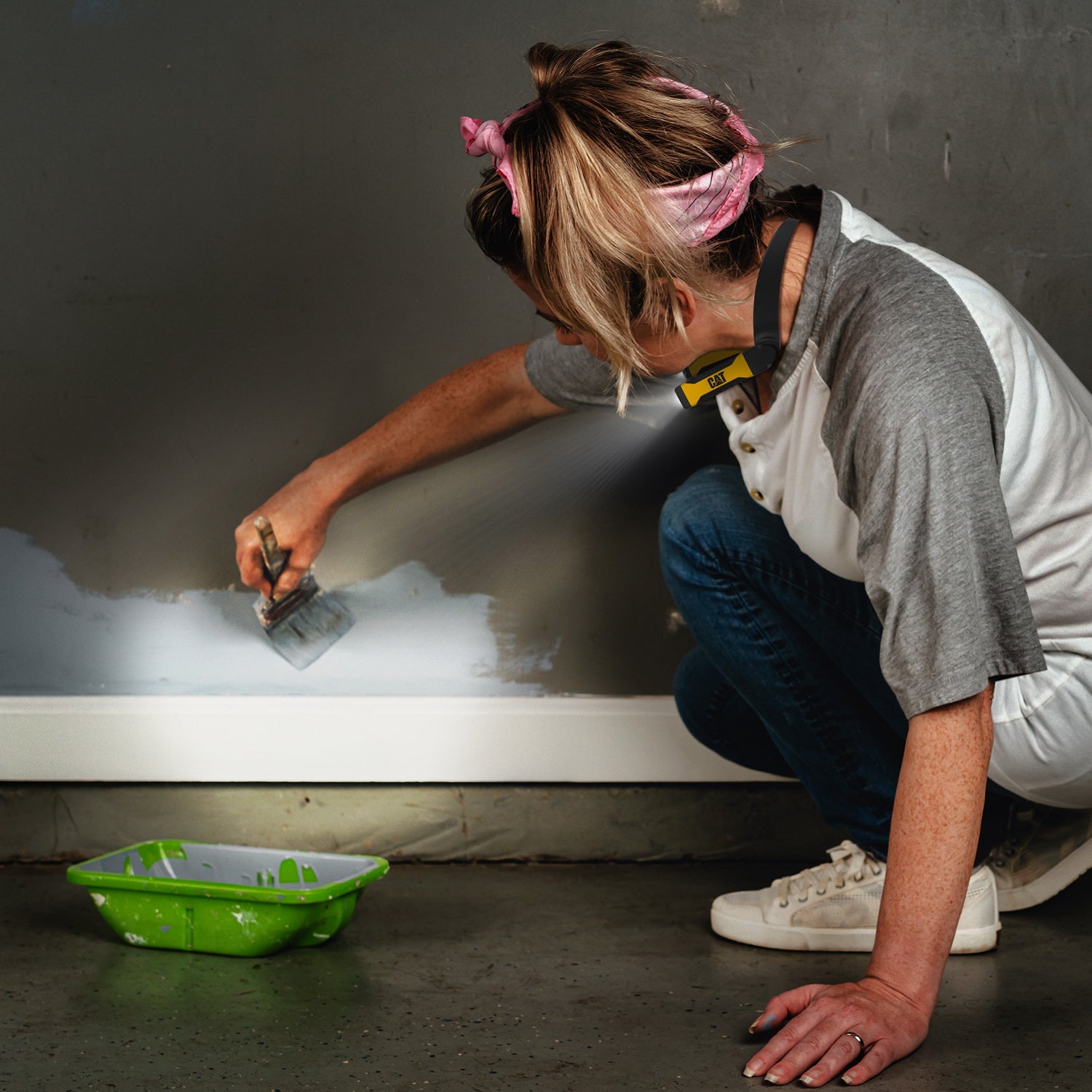 CAT CT7100 Neck Light, AA Battery, Alkaline Battery, LED Lamp, 200 Lumens Lumens, 30 m Beam Distance, 2.5 hr Run Time