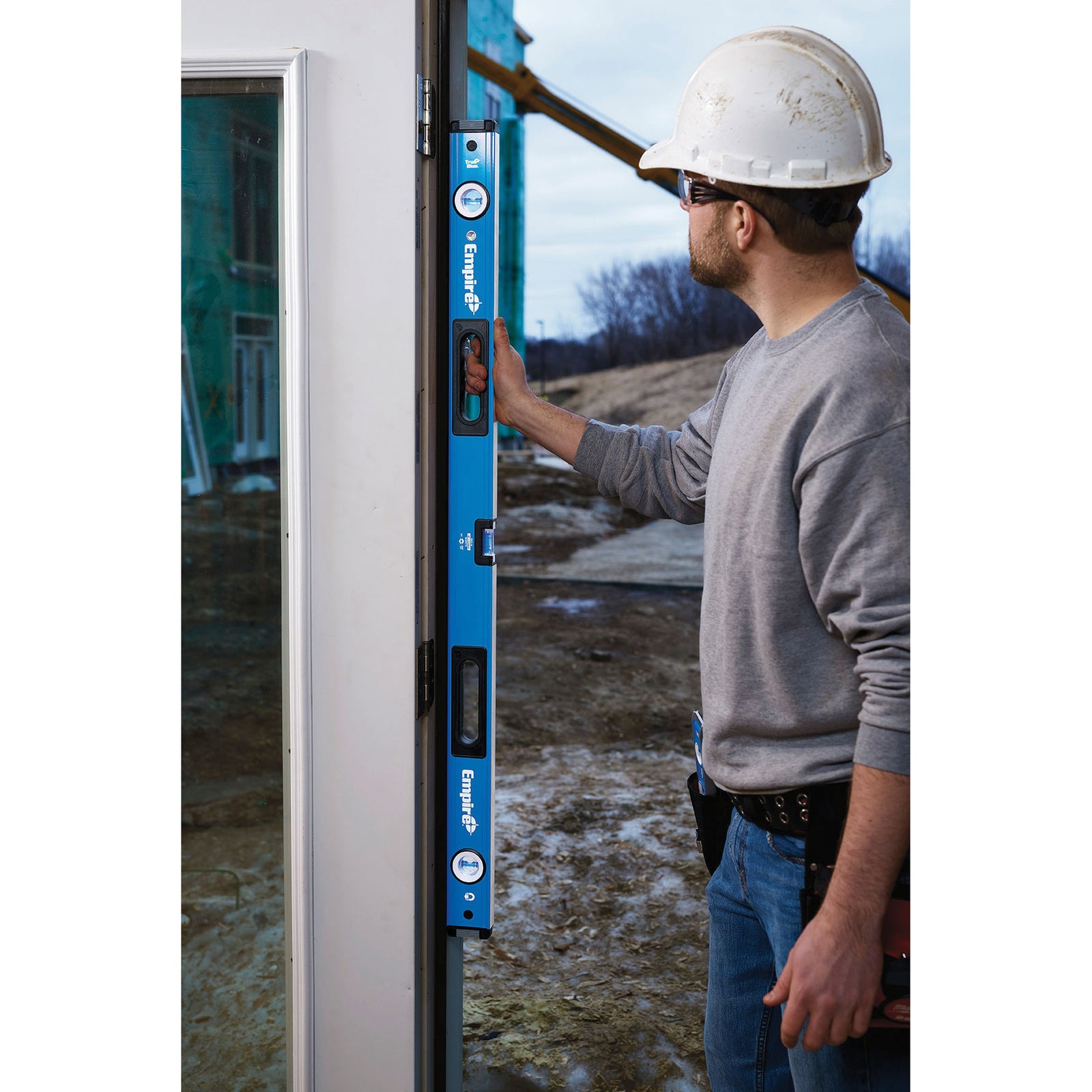 Empire True Blue Series EM75.24 Magnetic Box Level, 24 in L, 3-Vial, 1-Hang Hole, Magnetic, Aluminum, Blue