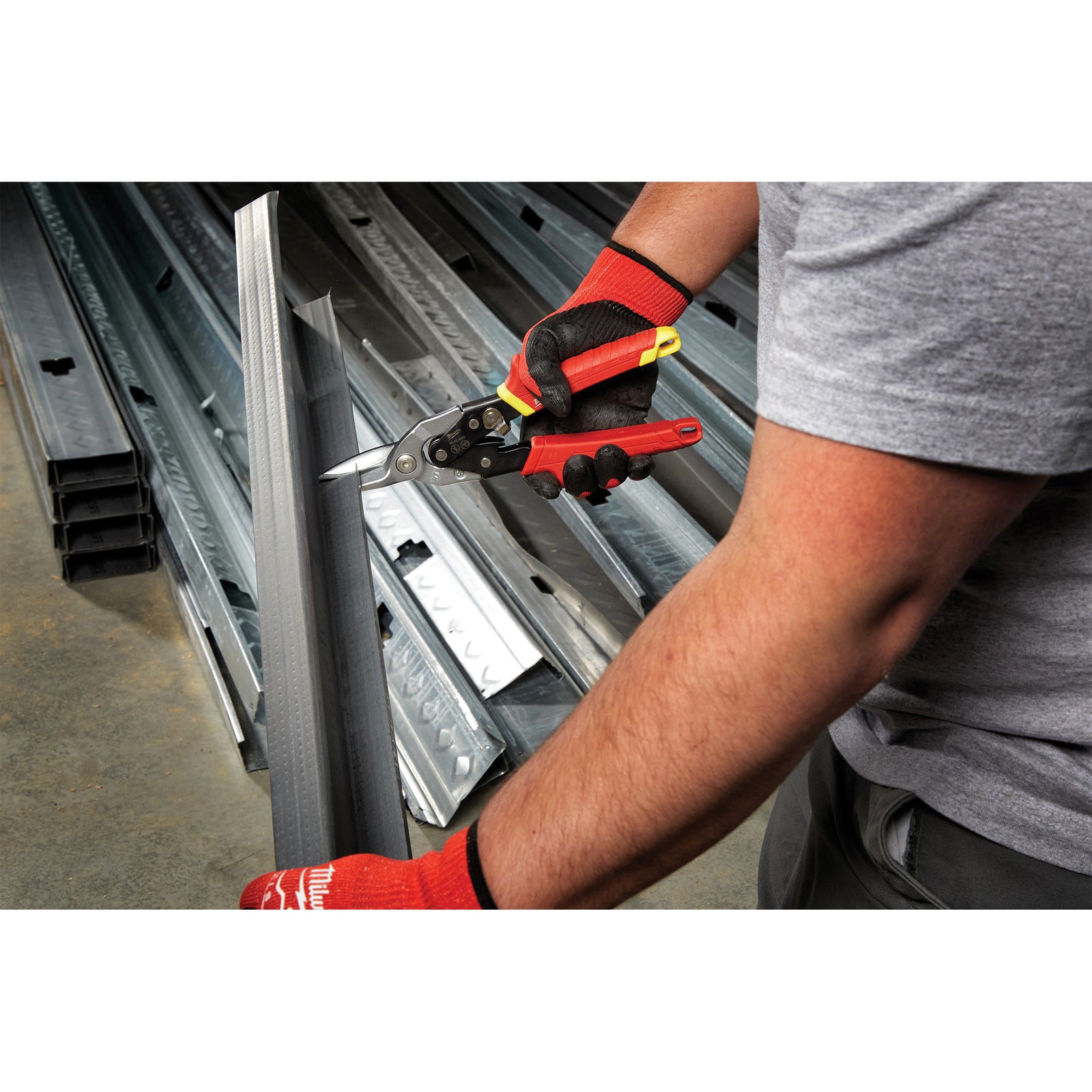 Milwaukee 48-22-4530 Aviation Snips, 10 in OAL, 5 in L Cut, Straight Cut, Steel Blade, Ergonomic Grip Handle, Red Handle