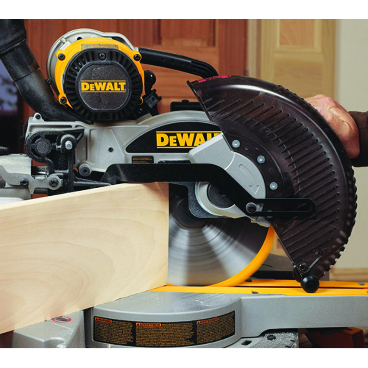 DeWALT DW717 Miter Saw, 120 V, 15 A, 10 in Dia Blade, 2 x 12 in at 45 deg, 2 x 12 in at 90 deg Cutting Capacity