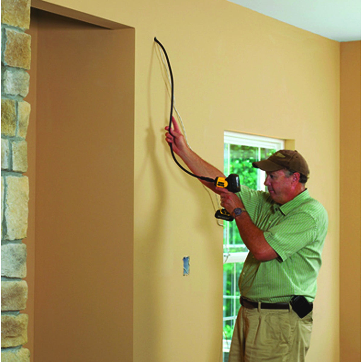 DeWALT DCT410S1 Inspection Camera with Wireless Screen Kit, Battery Included, 12 V, 3-1/2 in Display, LCD Display