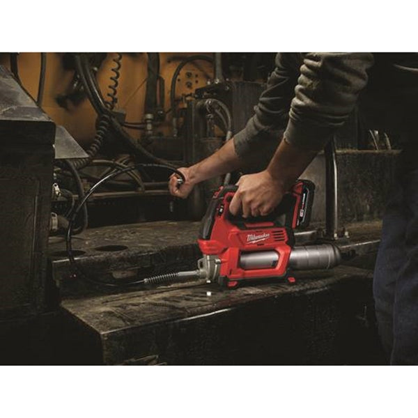 Milwaukee M18 2646-21CT Grease Gun Kit, 10000 psi Pressure