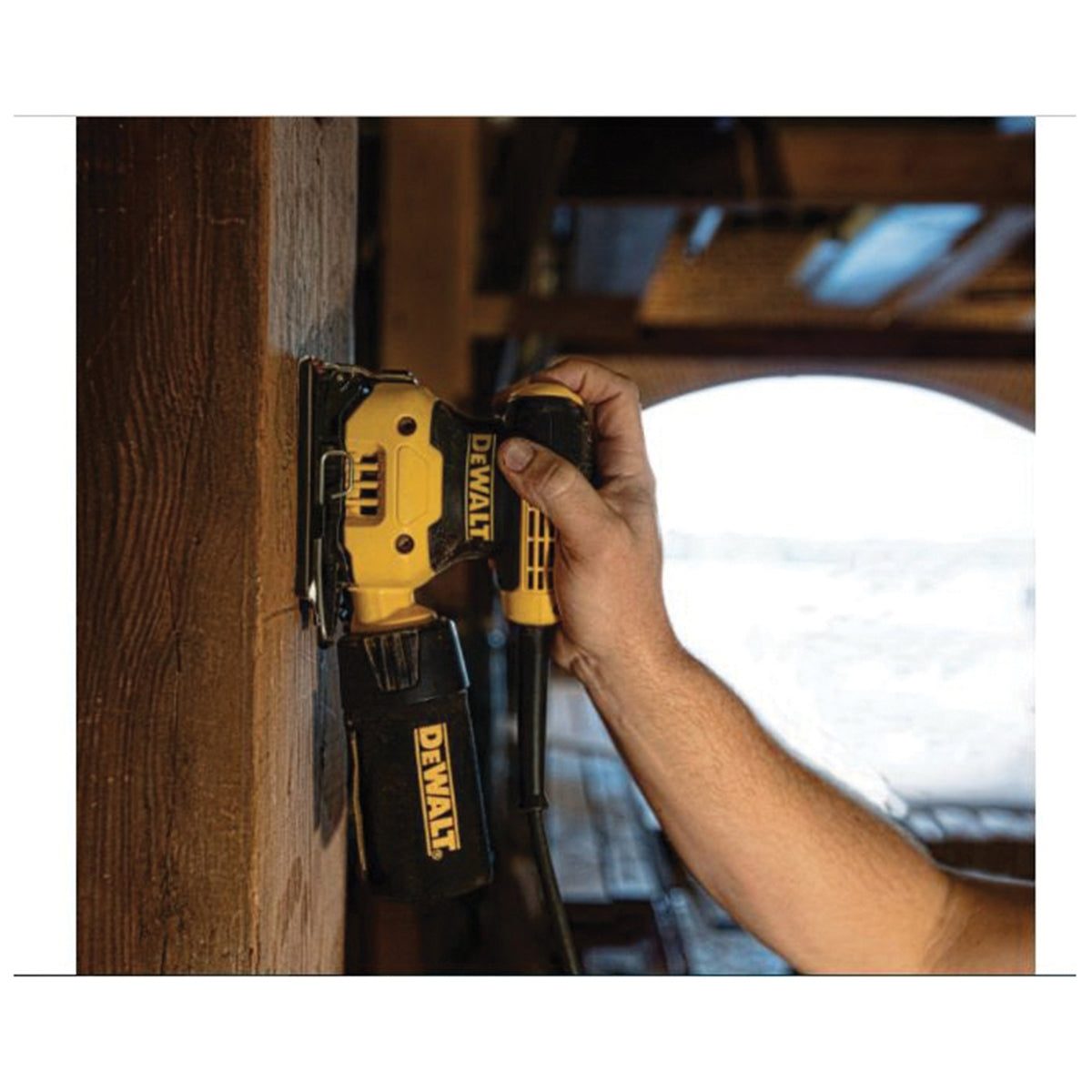 DeWALT DWE6411K/D26441K Corded 1/4 Sheet Palm Grip Sander Kit (Includes Carrying Bag)