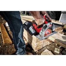 Load image into Gallery viewer, Milwaukee M18 REDLITHIUM 48-11-1812 Rechargeable Battery Pack, 18 V Battery, 12 Ah, 1-1/2 hr Charging
