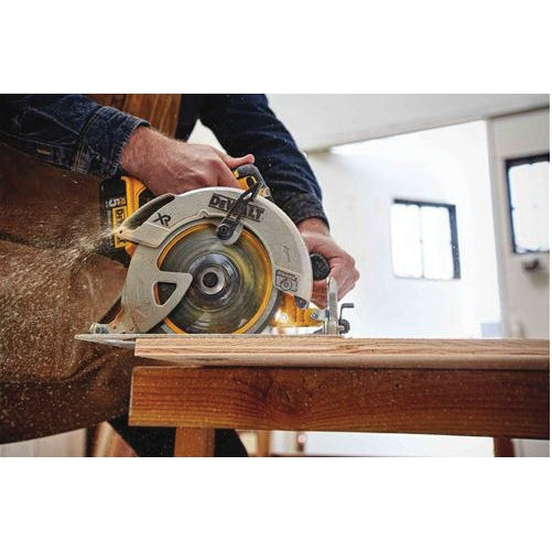 DeWALT DCS570B Circular Saw, 20 V Battery, 5 Ah, 7-1/4 in Dia Blade, 57 deg Bevel, 5500 rpm Speed (BARE TOOL - No Battery Included)