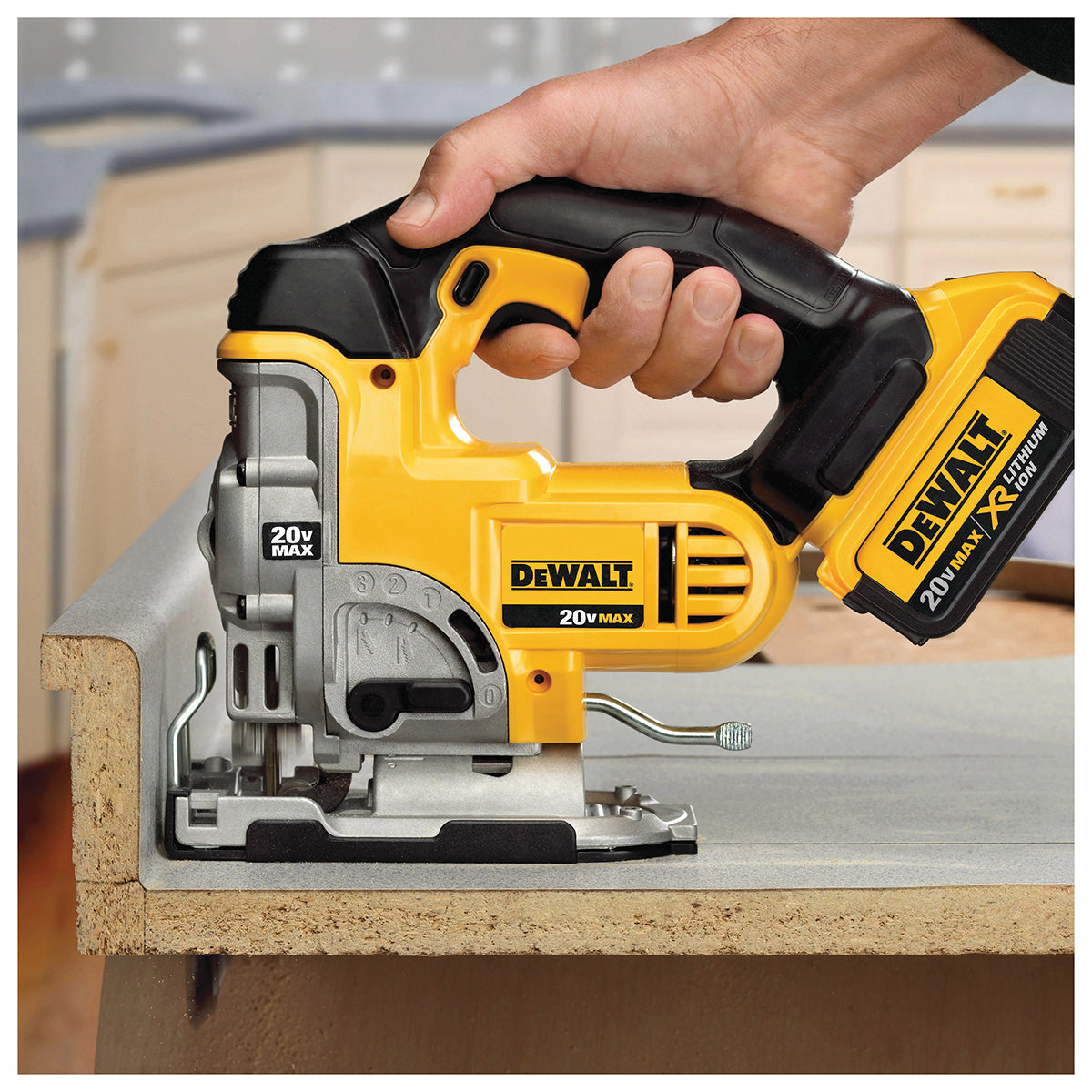 DeWALT DCS331M1 20V Max Jig Saw Kit (Includes 20V Max 4.0ah Battery, Charger, Blade, and Kit Bag)