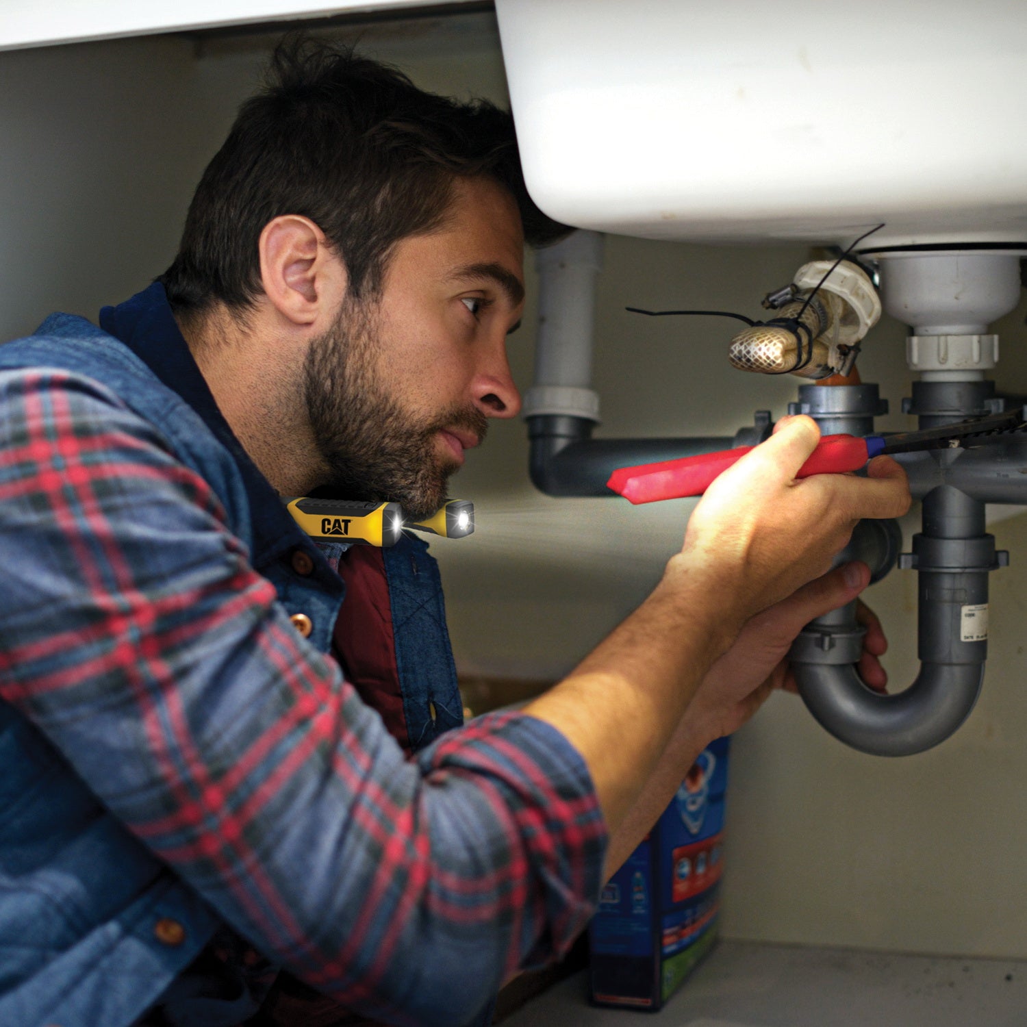 CAT CT7100 Neck Light, AA Battery, Alkaline Battery, LED Lamp, 200 Lumens Lumens, 30 m Beam Distance, 2.5 hr Run Time