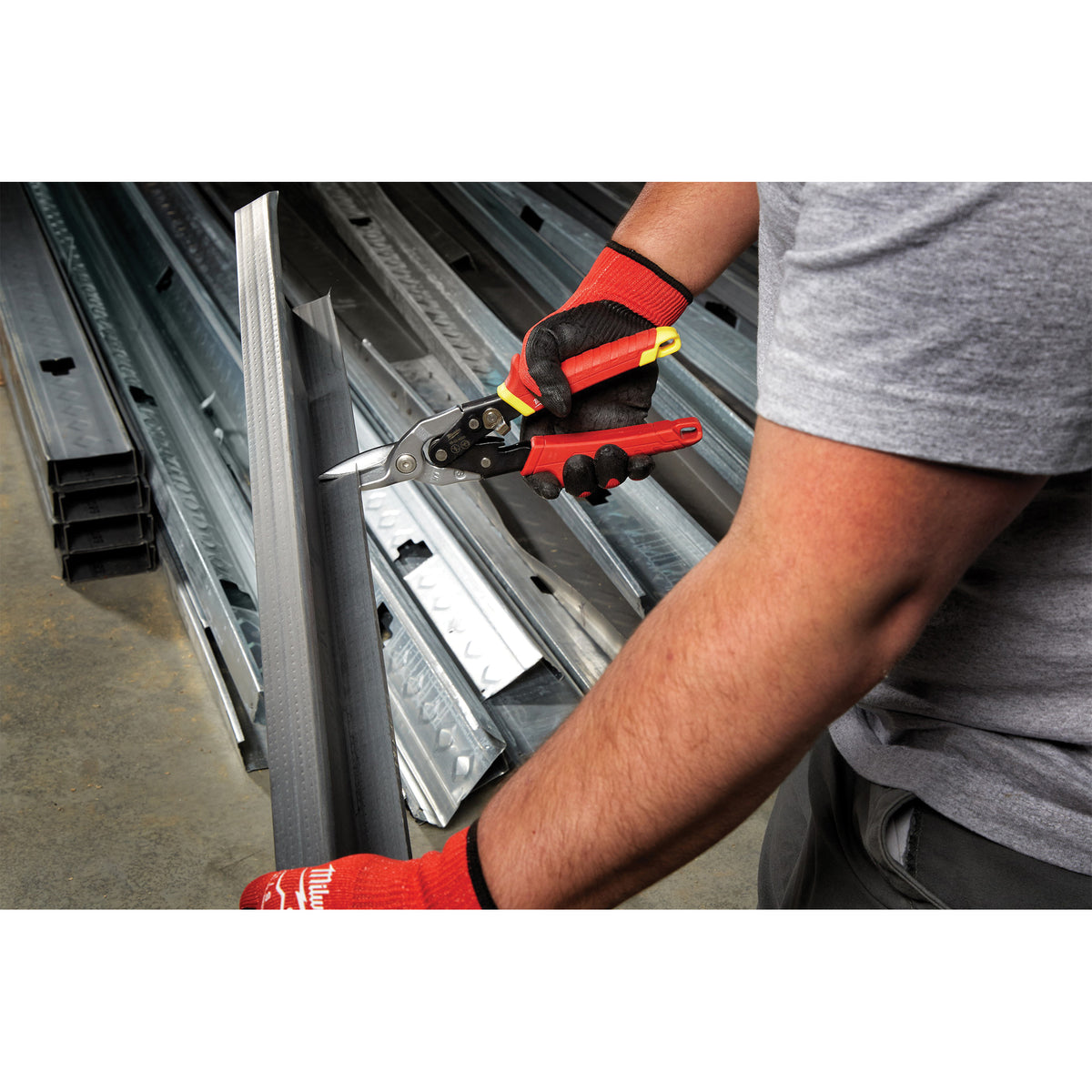 Milwaukee 48-22-4530 Aviation Snips, 10 in OAL, 5 in L Cut, Straight Cut, Steel Blade, Ergonomic Grip Handle, Red Handle