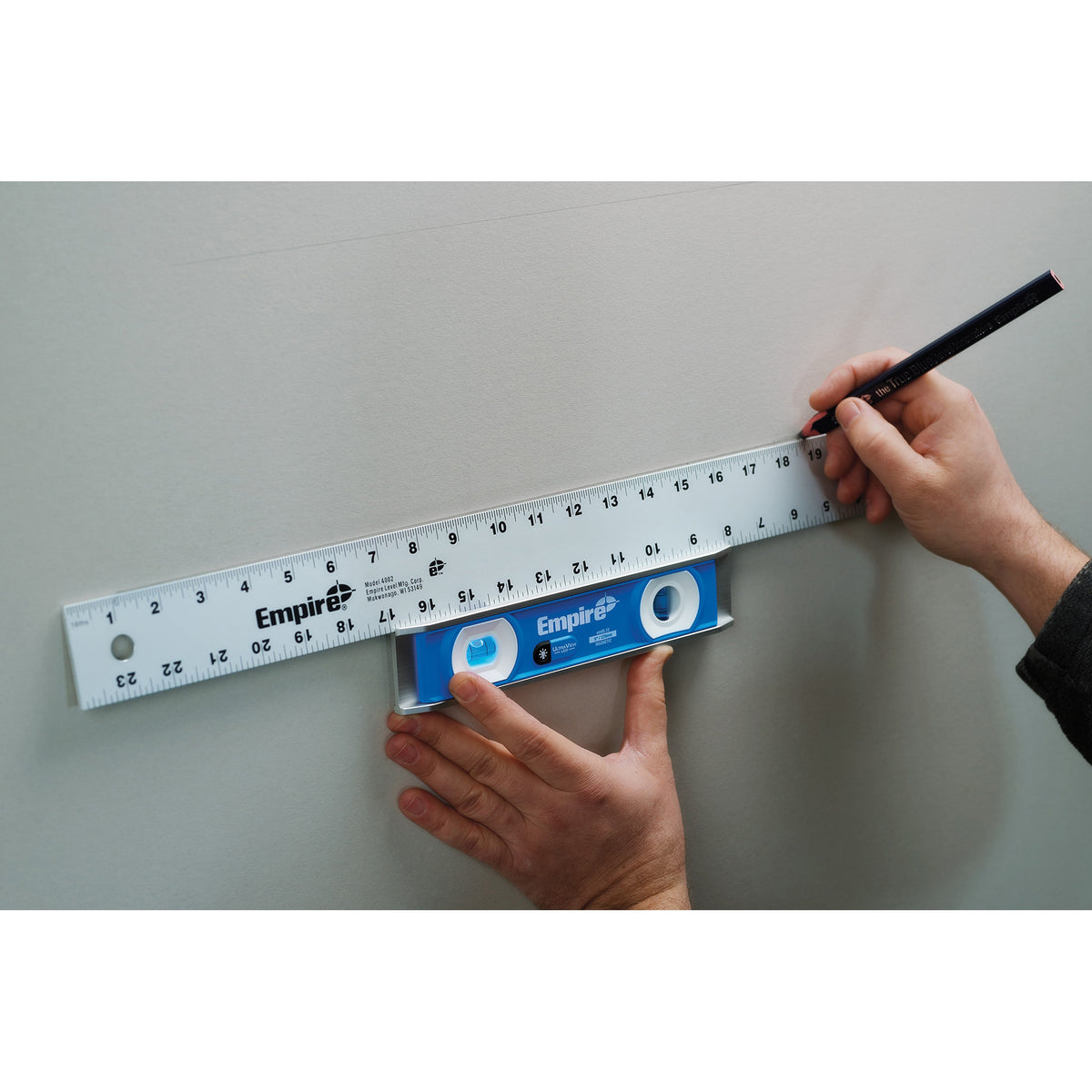 Empire True Blue e95 UltraView Series EM95.10 Magnetic Torpedo Level, 9 in L, 2-Vial, Magnetic, Aluminum, Blue