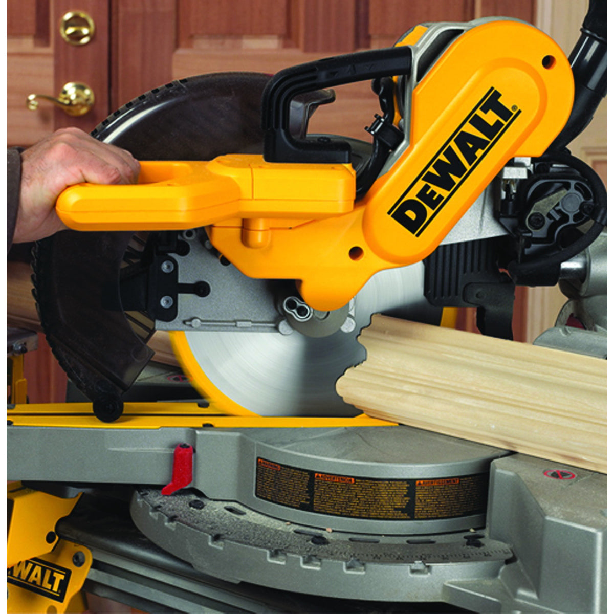 DeWALT DW717 Miter Saw, 120 V, 15 A, 10 in Dia Blade, 2 x 12 in at 45 deg, 2 x 12 in at 90 deg Cutting Capacity