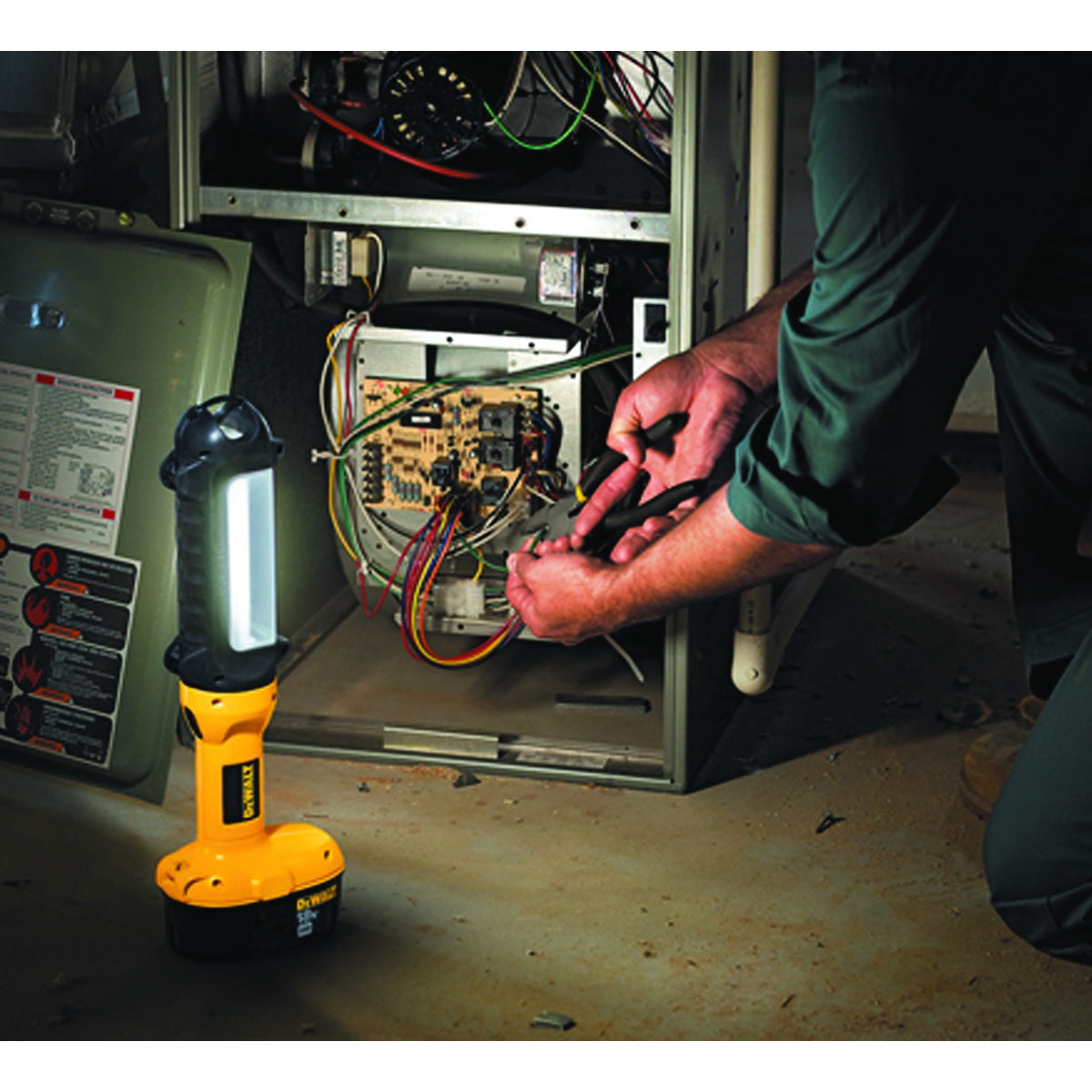 DeWALT DC527 Area Light, 18 V, 13 W, Fluorescent Lamp