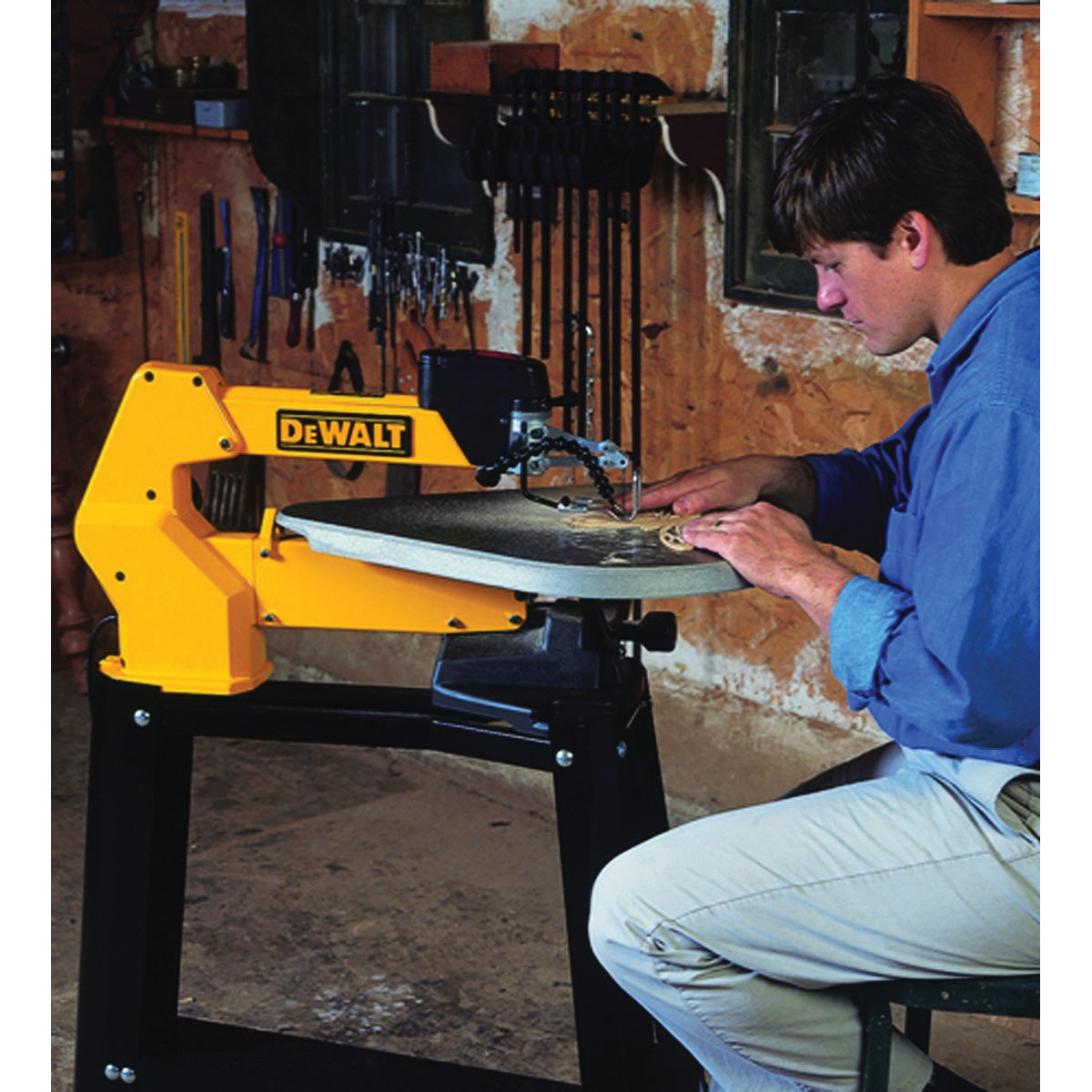 DeWALT DW788 Corded 20" Variable-Speed Scroll Saw