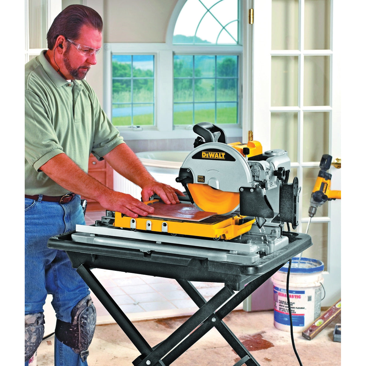 DeWALT D24000 Tile Saw, 120 V, 15 A, 10 in Dia Blade, 25 in Ripping, 18 in Cutting Capacity