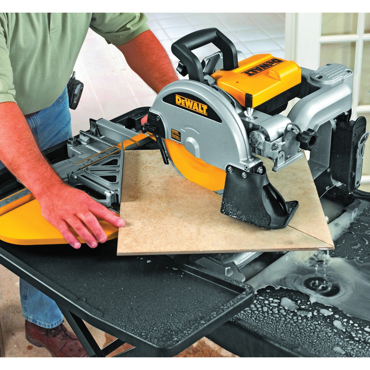 DeWALT D24000 Tile Saw, 120 V, 15 A, 10 in Dia Blade, 25 in Ripping, 18 in Cutting Capacity